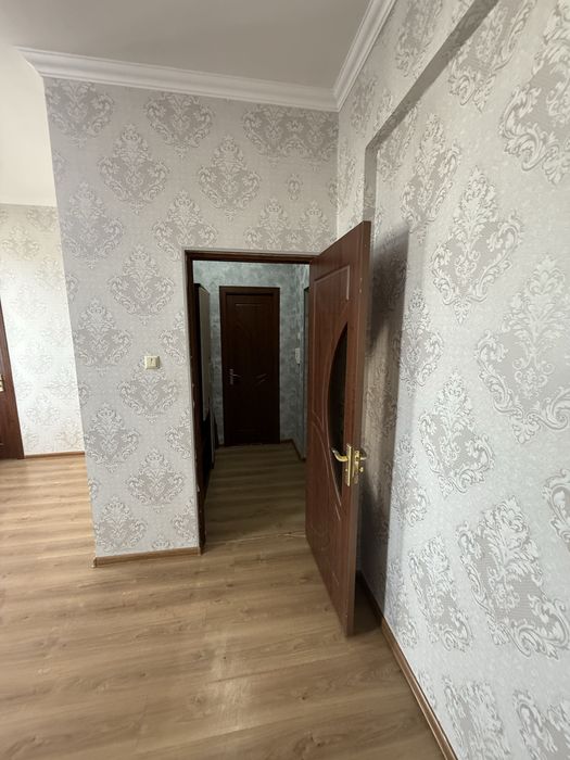 Срочна квартира сотилади сергели 6 А метро 2 чи бекат енида