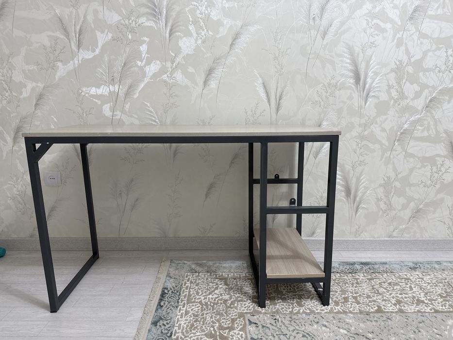 Компютерный столик