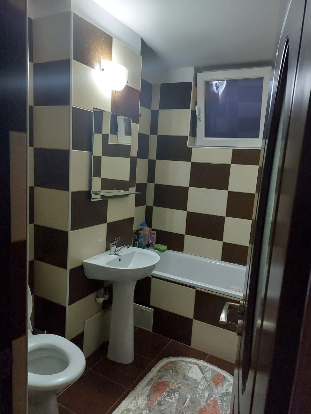 Vand apartament 2 camere