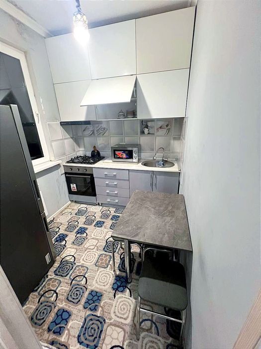 Novza metro 5 minut kvartira ijaraga beriladi oilaga