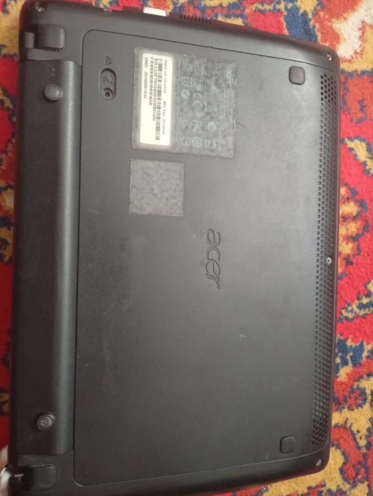 Noutbook acer one продаётся на запчасти тоже
