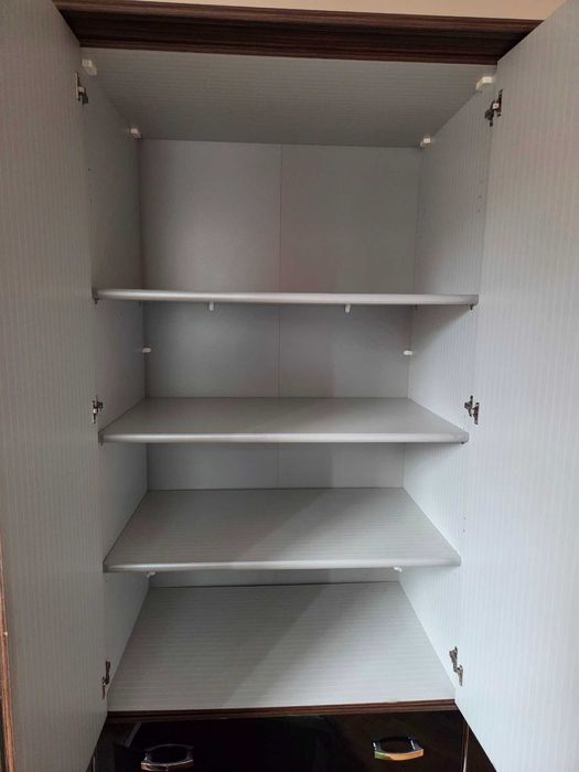 Гардероб Трикрилен Модерен Огледало