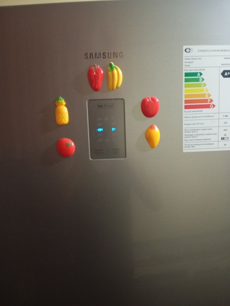 Muzlatgich Samsung 2 kamerali Mokri rangda Buyi 1 metr 97 sm