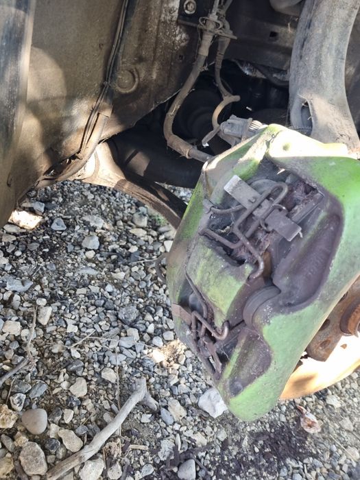 Предни Спирачни апарати за Ауди А6 Ц5 2.7 битурбо