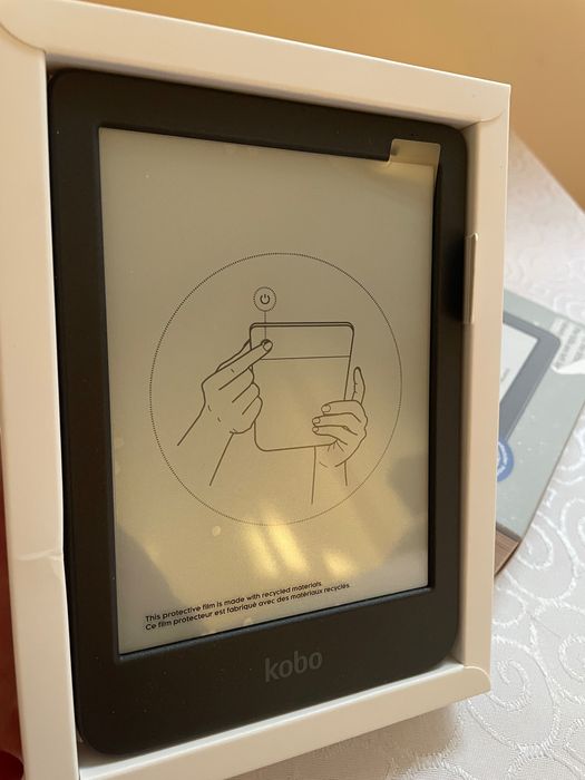 Електронен четец Kobo Clara BW – 6”, 16GB, черен