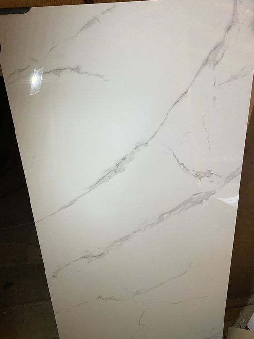 Vand o singura gresie 120/60 pret 50 de lei