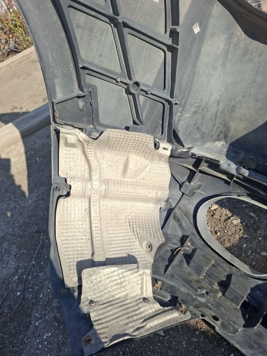 Бампер задний под восстановление.