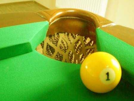 relocam si schimbam postav pe mese de biliard, in tara