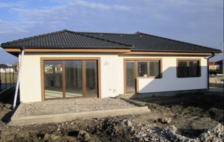 Case pe structura metalica