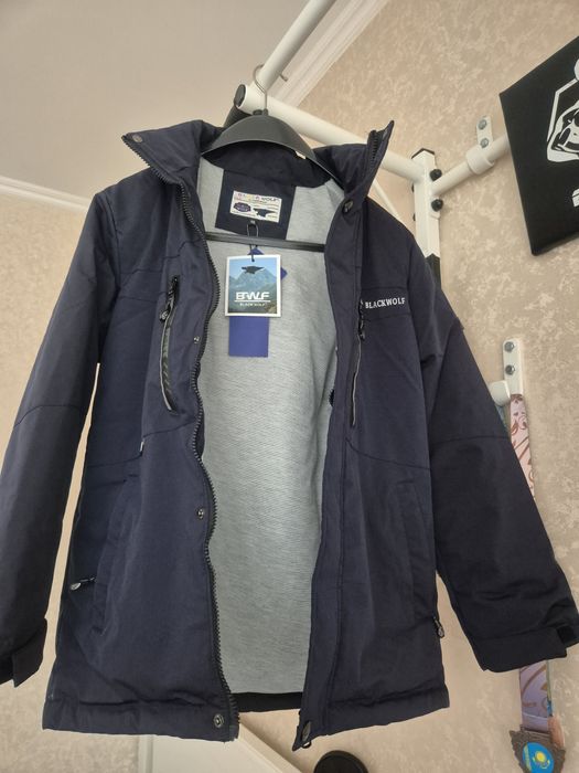 Продам новую куртку демисезон