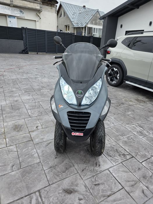 Vand/schimb piaggio mp3 din 2010