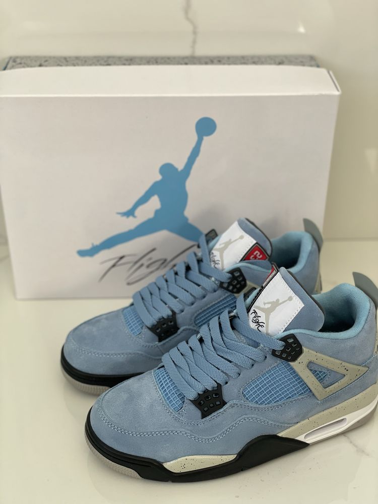 Air Jordan 4 Retro University Blue