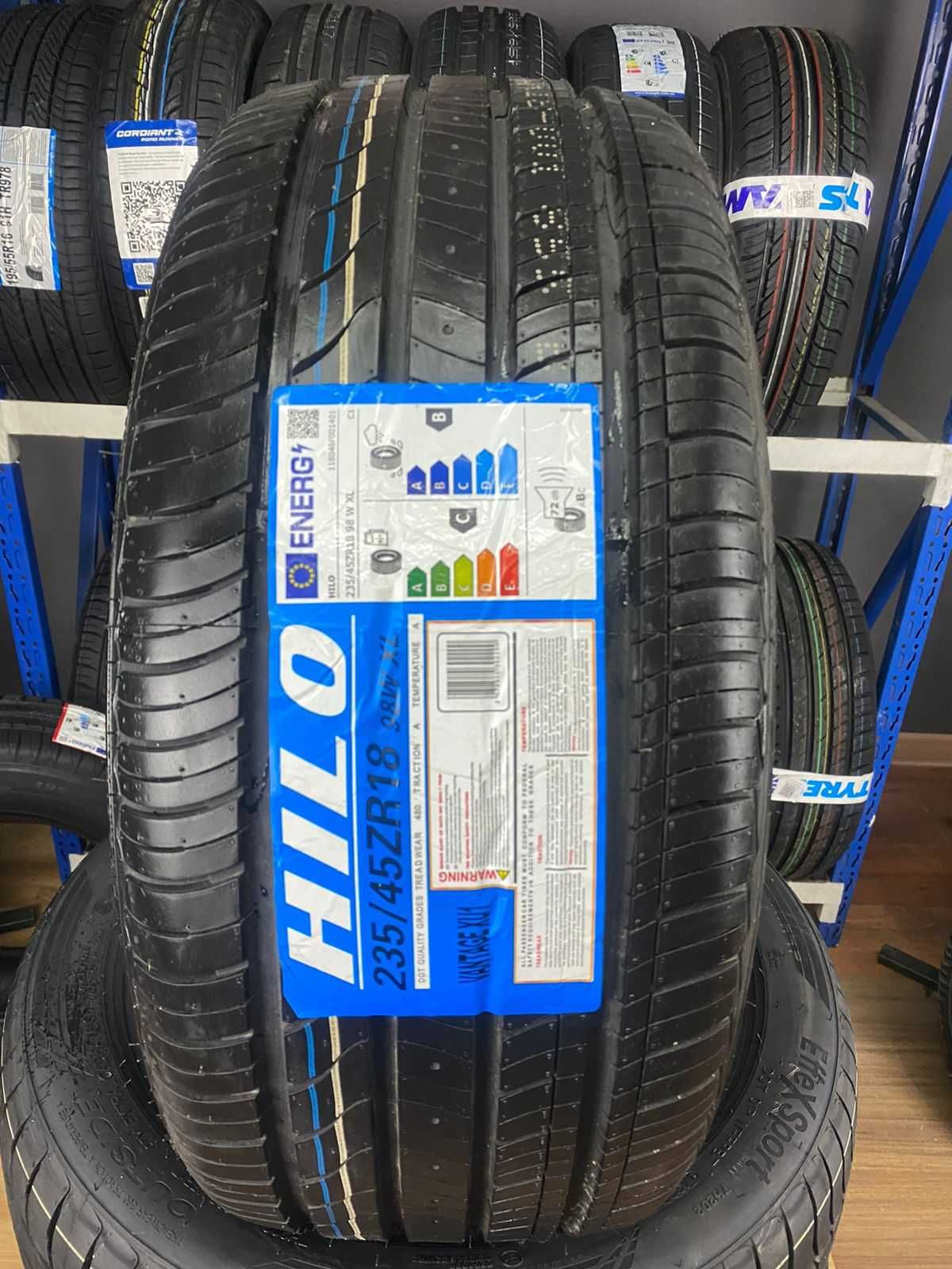 Шины 235/45 R18 HILO