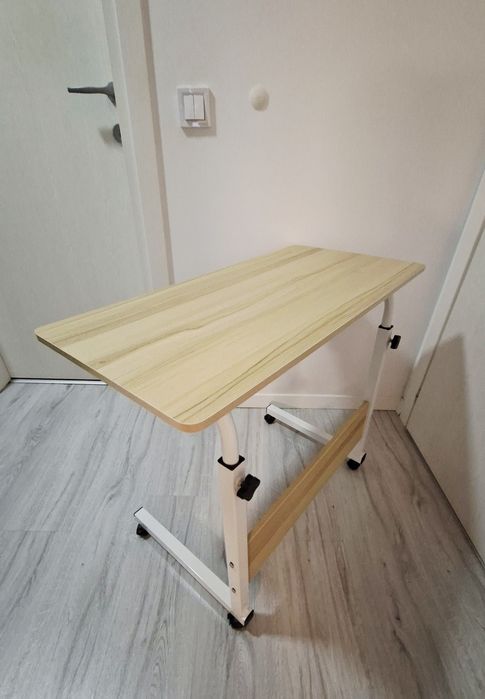 Masuta laptop stejar