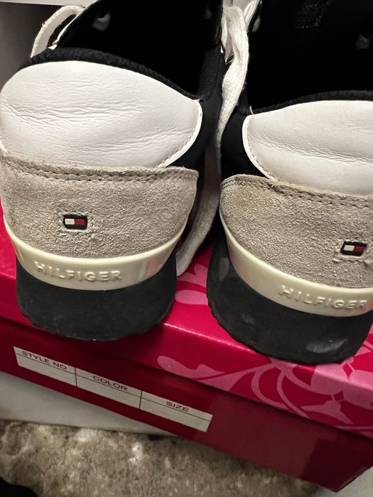 Adidasi purtati de cateva ori unisex