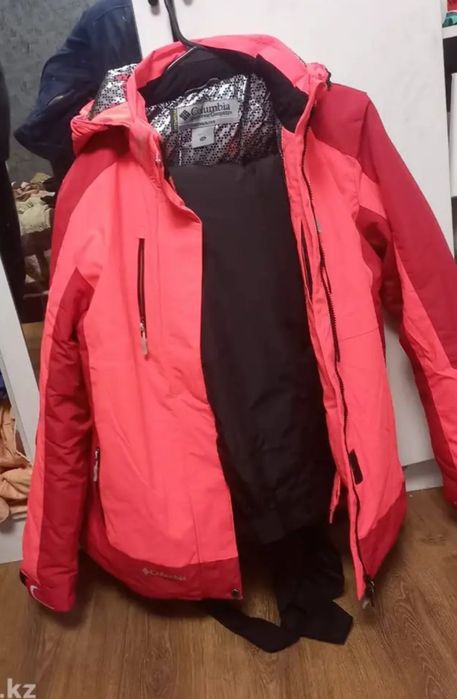 Продам женский костюм