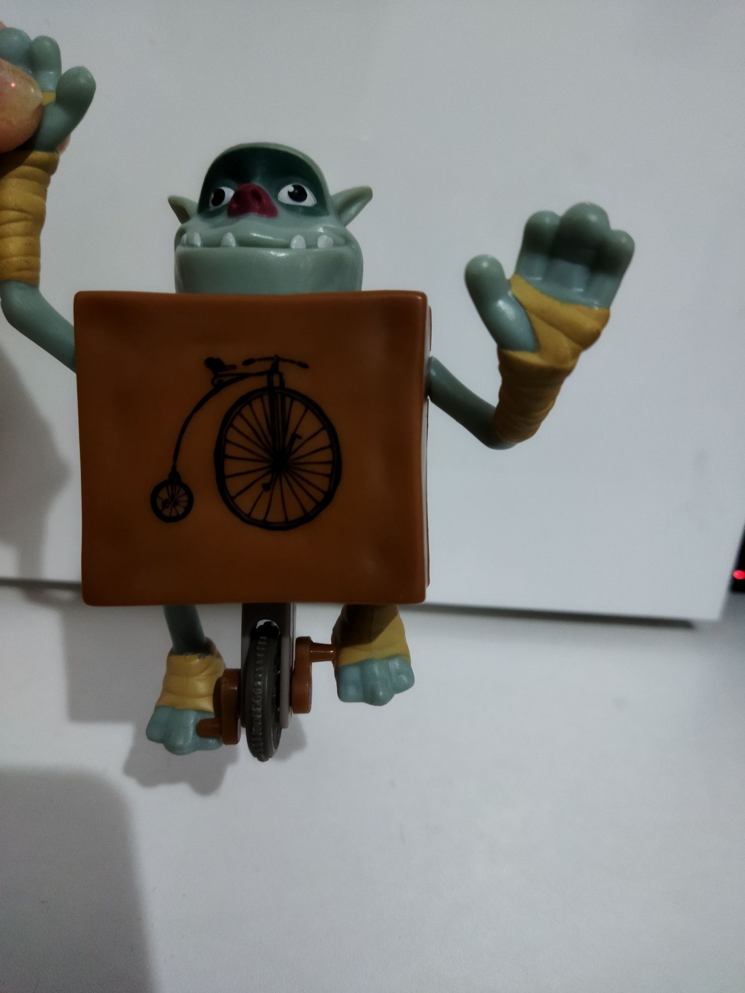Set 2 figurine troli Boxtrolls film de groaza desene animate