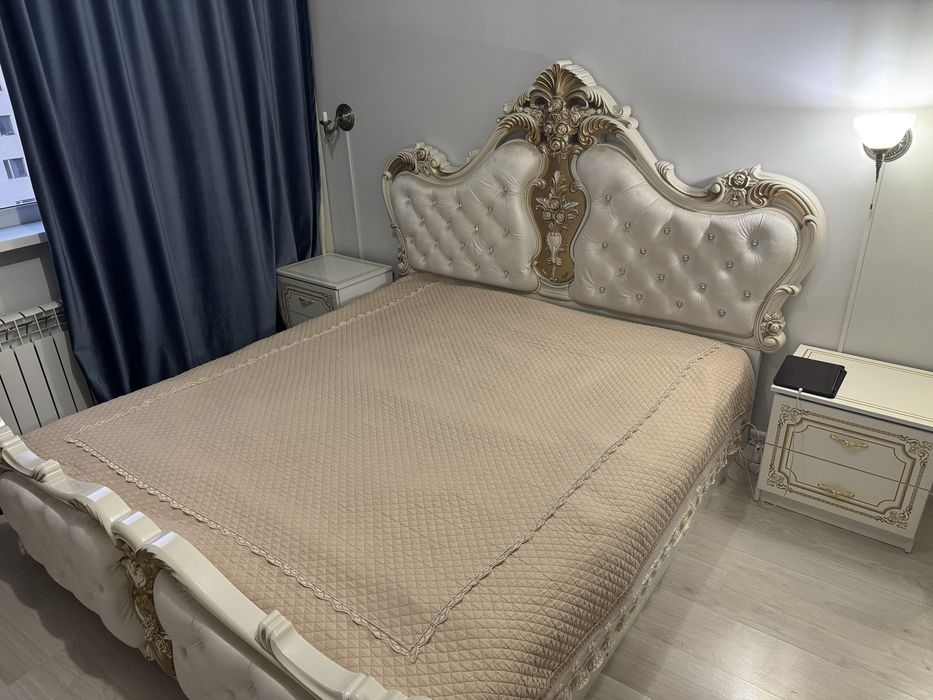 Спальный гарнитур в отличном состоянии + матрас 180х200