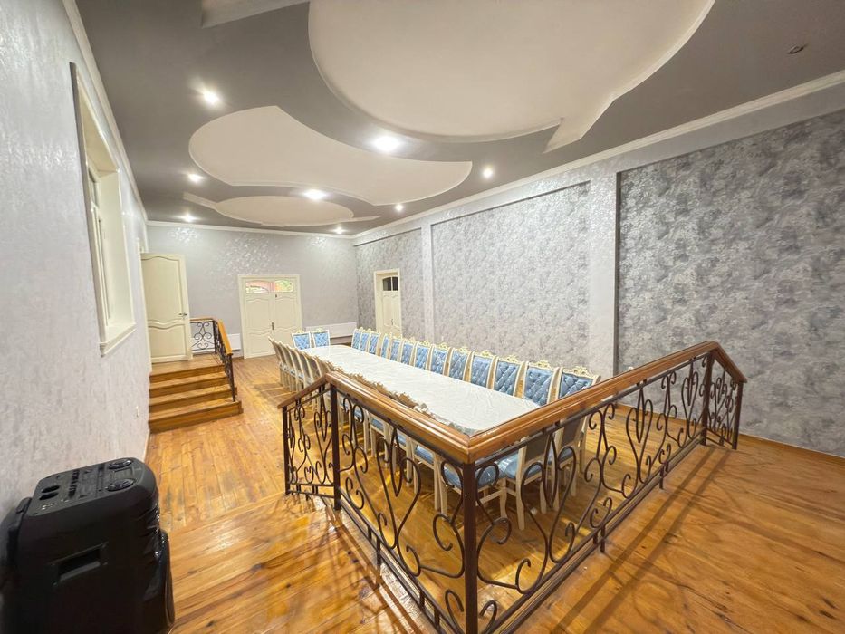 30 кишилик стол стул комплект сотилади ҳолати янги