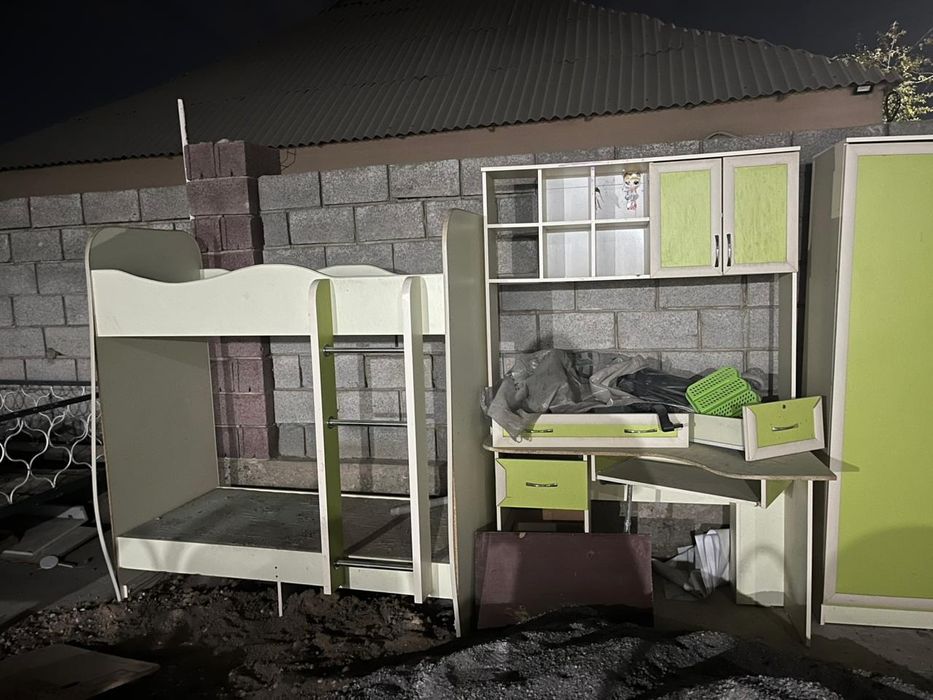 Деткая мебель.состряние среднее