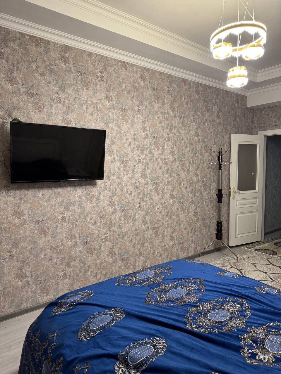 2 хона 6каватда жойлашган квартира ижорага берилади 
Ор: Крити рынок