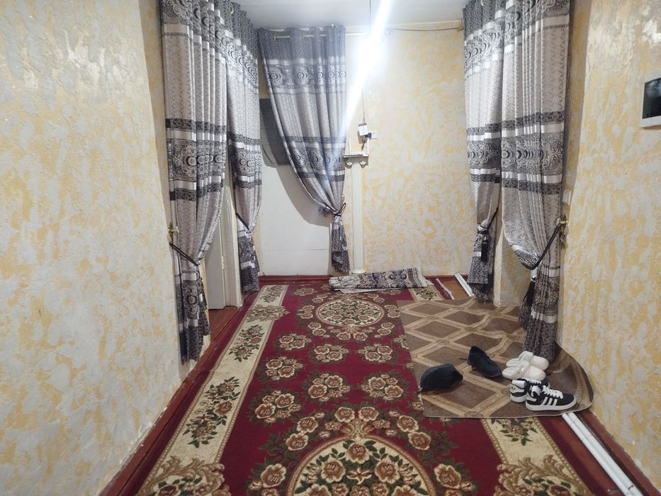 Жондор туман марказида 3 хонали квартира сотилади