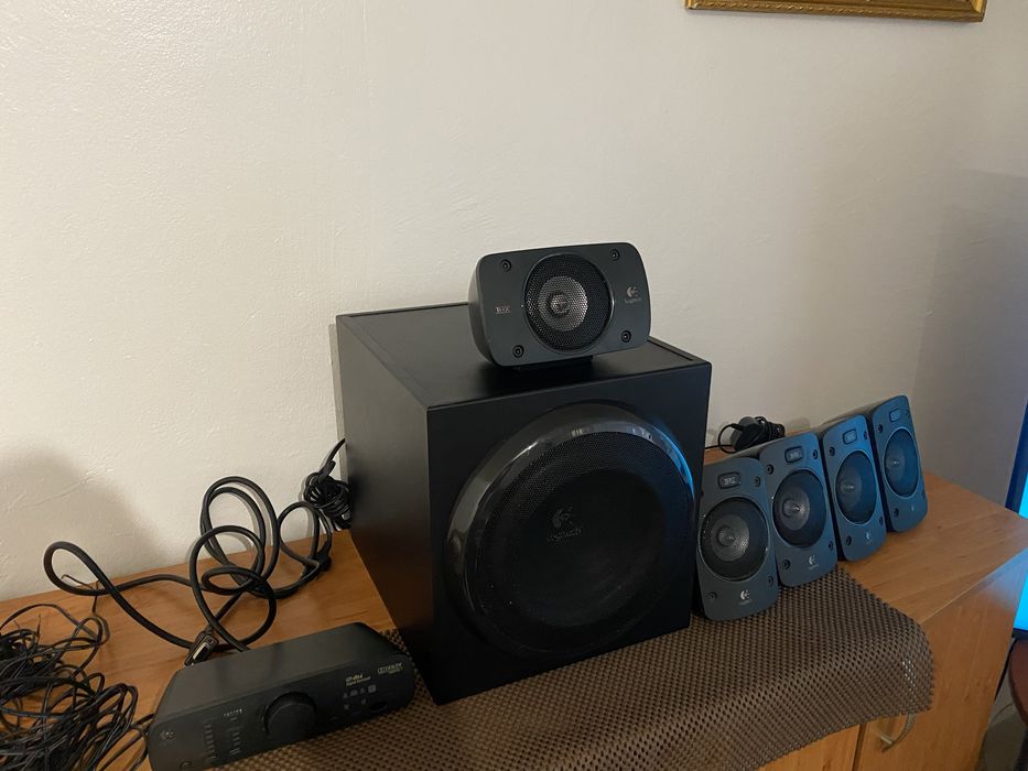 Subwoofer Logitech z906