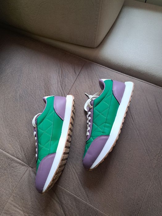 Дамски сникърси Reserved