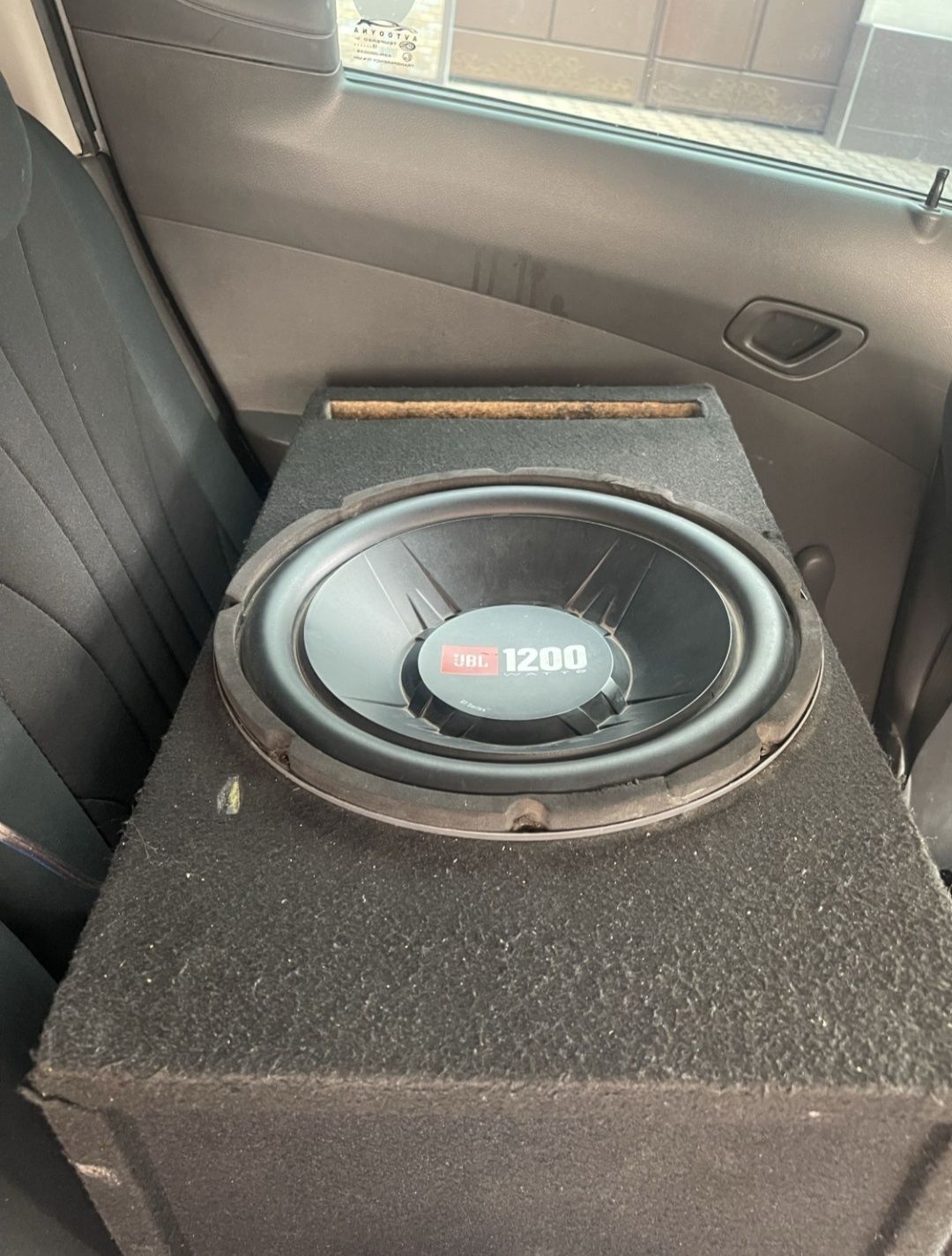JBL 1200 сабвуфер сотилади холати идеал