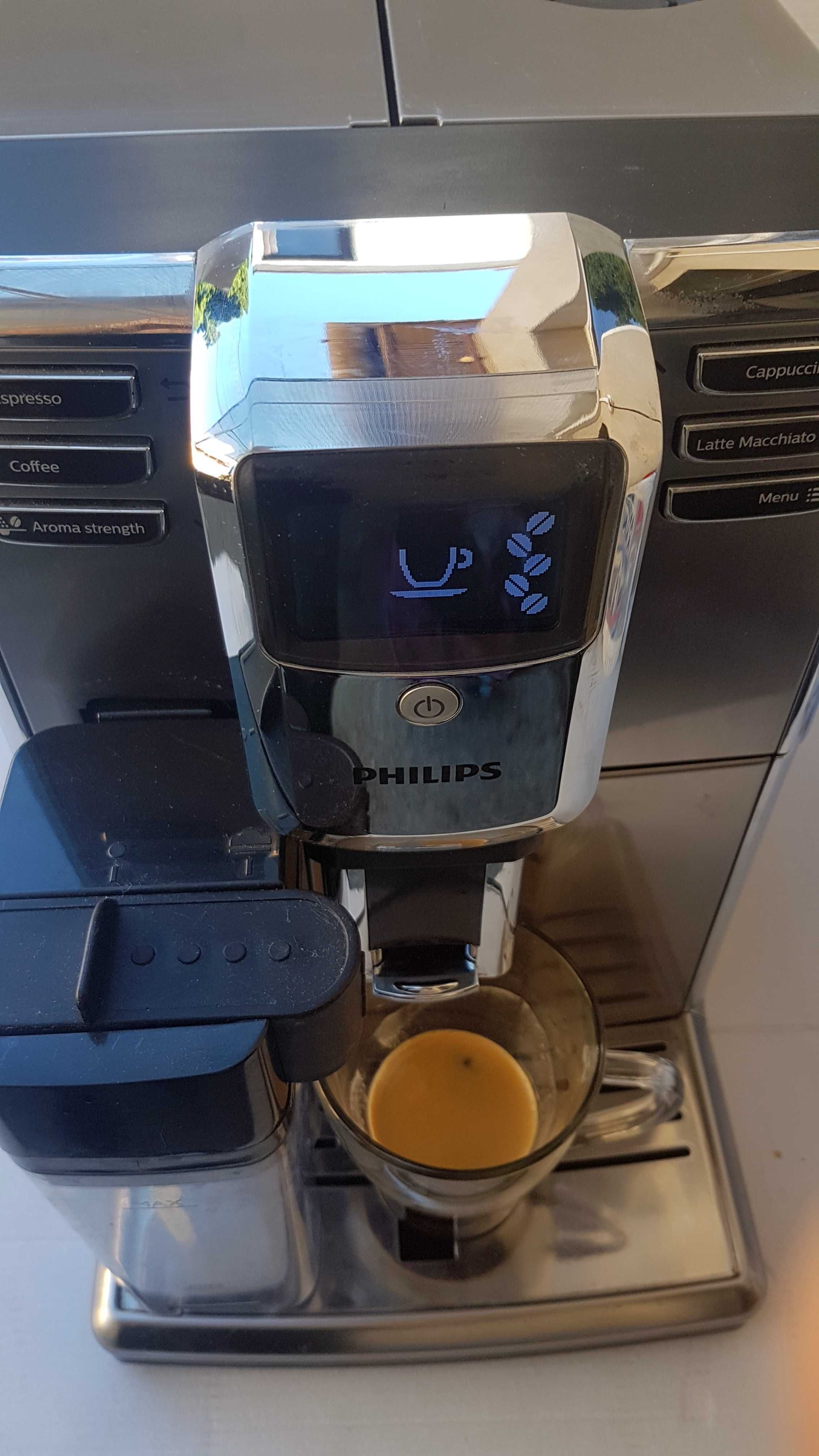 Espressor/Expresor superautomat Philips EP5365 5400 deluxe cappuccino,