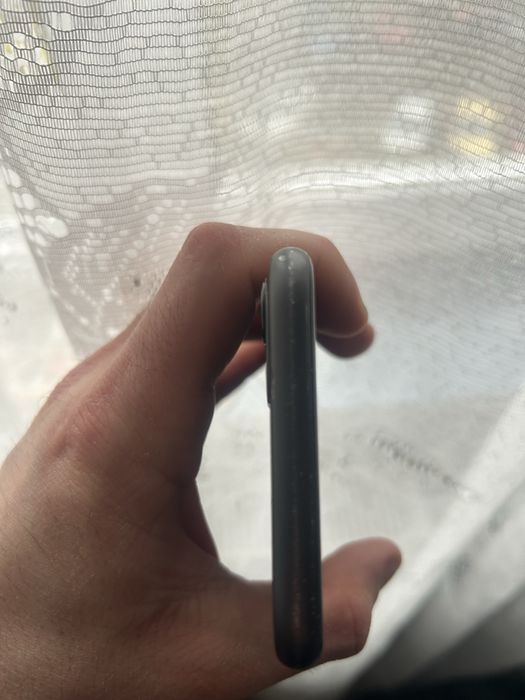 Vând Iphon 11 in stare foarte buna