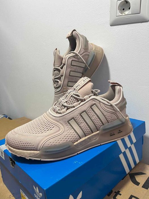 Vand pantofi sport NMD_V3 NR:44 2/3- COD:FZ6496