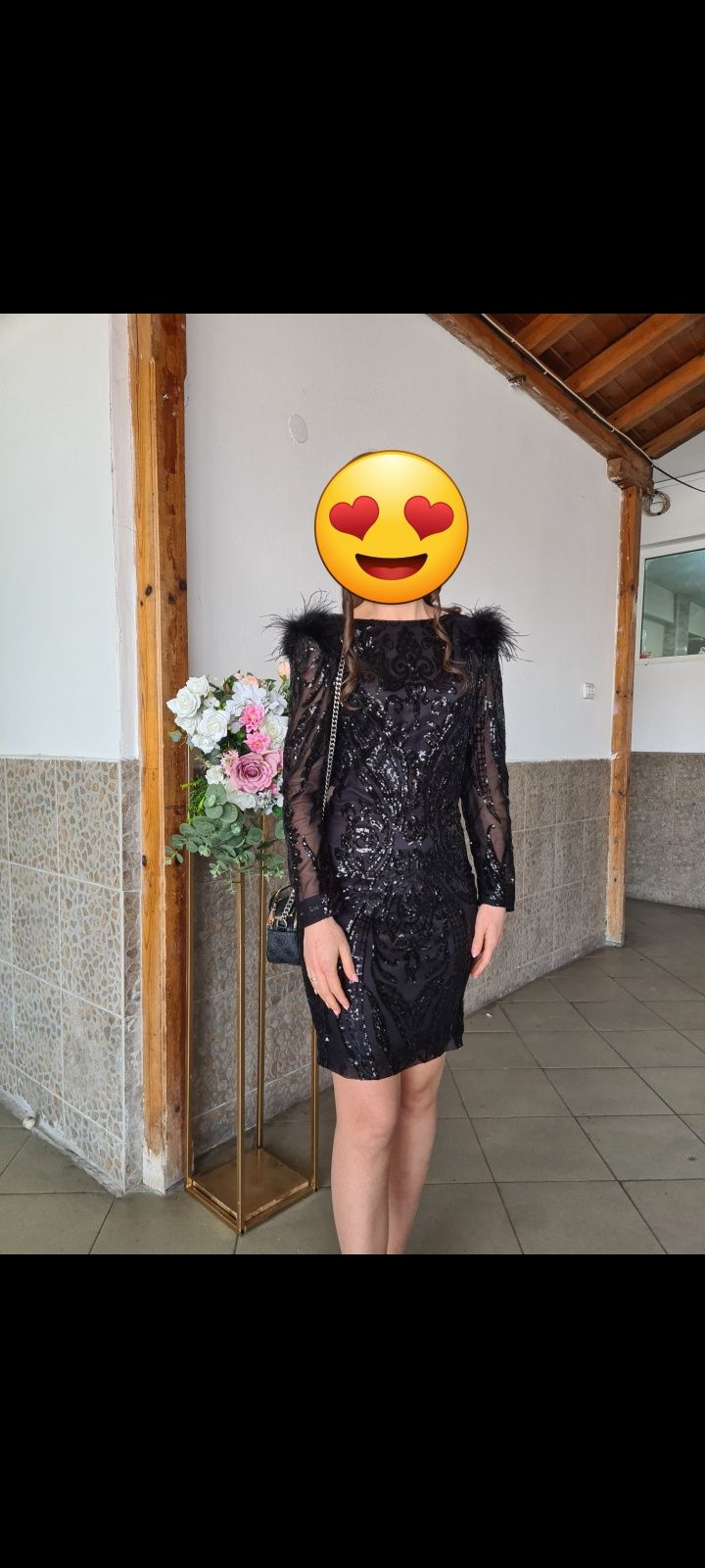 Черна рокля с паети