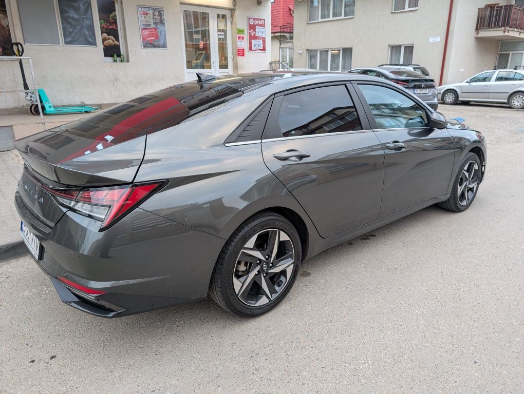 Hyundai Elantra 2023