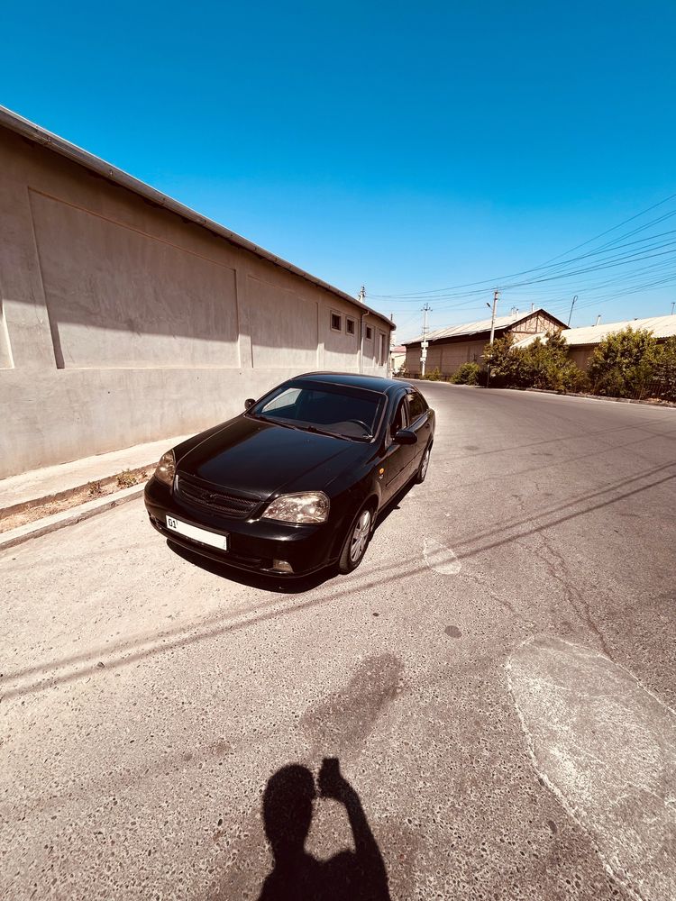 Lacetti 2009 qora arenda-naxt
