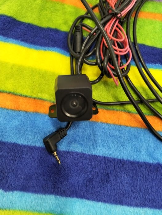 Vând cameră auto spate