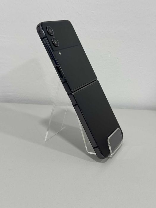 ZAP AMANET MARGEANULUI - Samsung Z Flip4 - 256GB - Black #5628