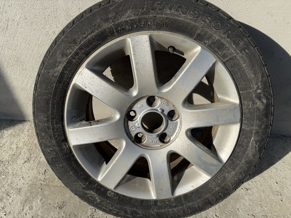 Vând jante vw 205/55R16