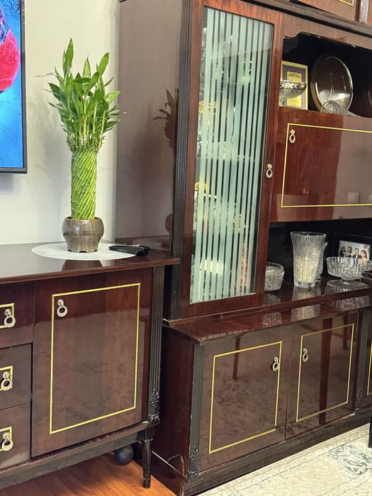 Сервант комод и стол КРАСНОЕ ДЕРЕВО