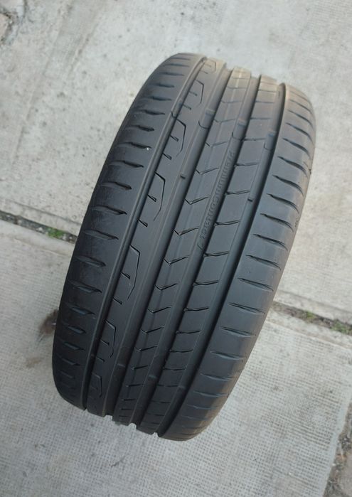 O bucată 235/45 R17 vară - una Continental Fulda