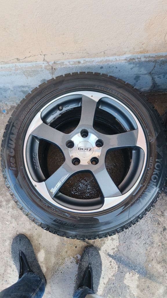 Диски  r 16  4 штуки с шинами Yokohama
