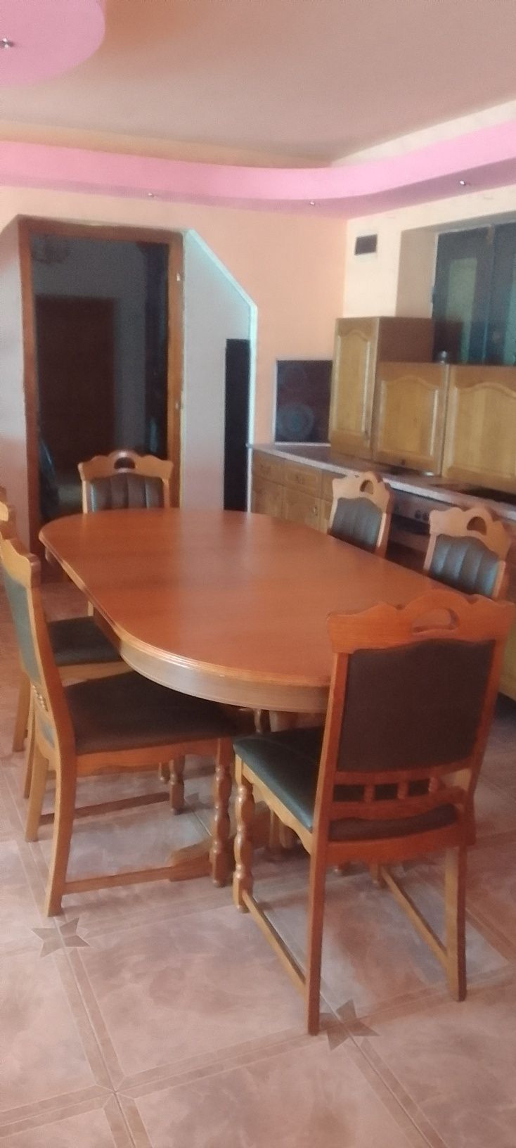 Vand masa cu schaune