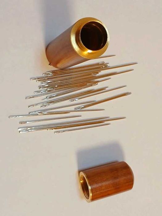 Set 30 de ace de cusut diferite dimensiuni