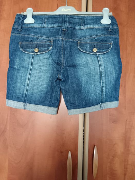 Vând Blugi Scurți Blu Collection Mărimea 31