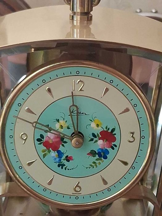 Продавам 400 дневен немски механичен часовник Kern