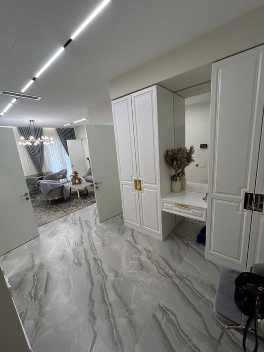 Mirabad Avenue . 1 линия , 4 этаж , 95 кв!