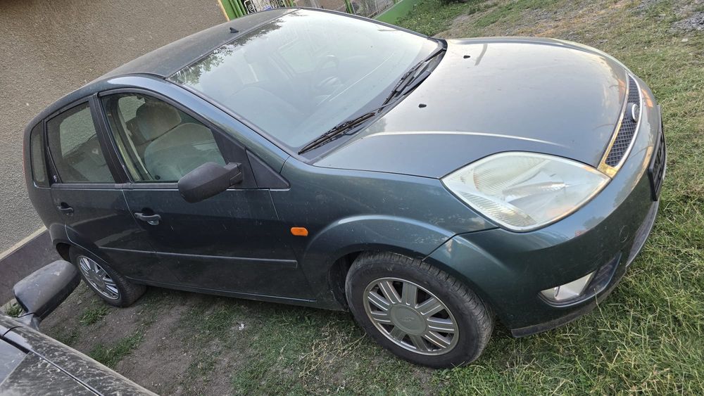 Dezmembrez ford fiesta 1.3 benzina