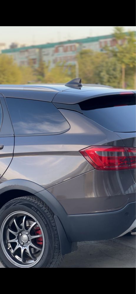 Lada Vesta Kross 2019 состояний Отличное