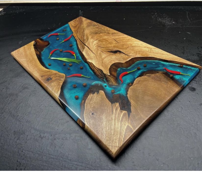 Уникални дъски за рязане и сервиране на мезета от орех и дъб