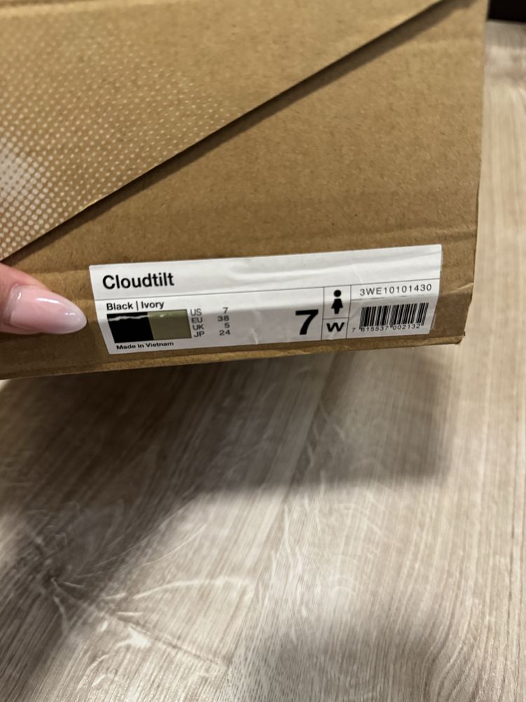 Нови !!! Loewe x on cloud маратонки